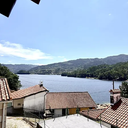 Casa Do Bairro Da Veiga