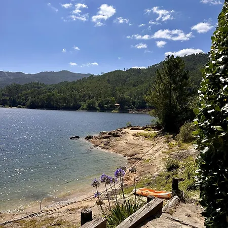 Casa Do Bairro Da Veiga