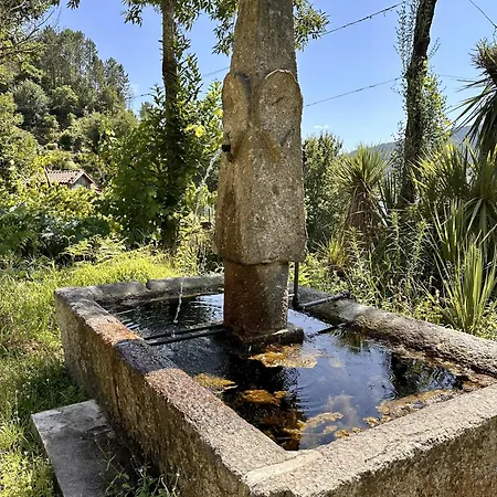 Casa Do Bairro Da Veiga Horská chata *