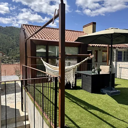 Casa Do Bairro Da Veiga