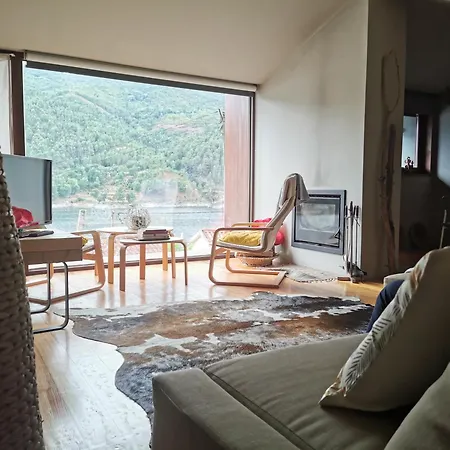 Casa Do Bairro Da Veiga Шале