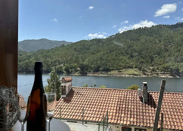 Casa Do Bairro Da Veiga