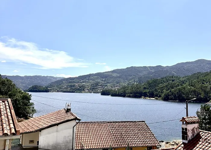 Casa Do Bairro Da Veiga