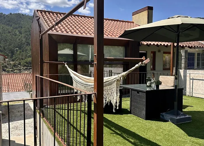 Casa Do Bairro Da Veiga